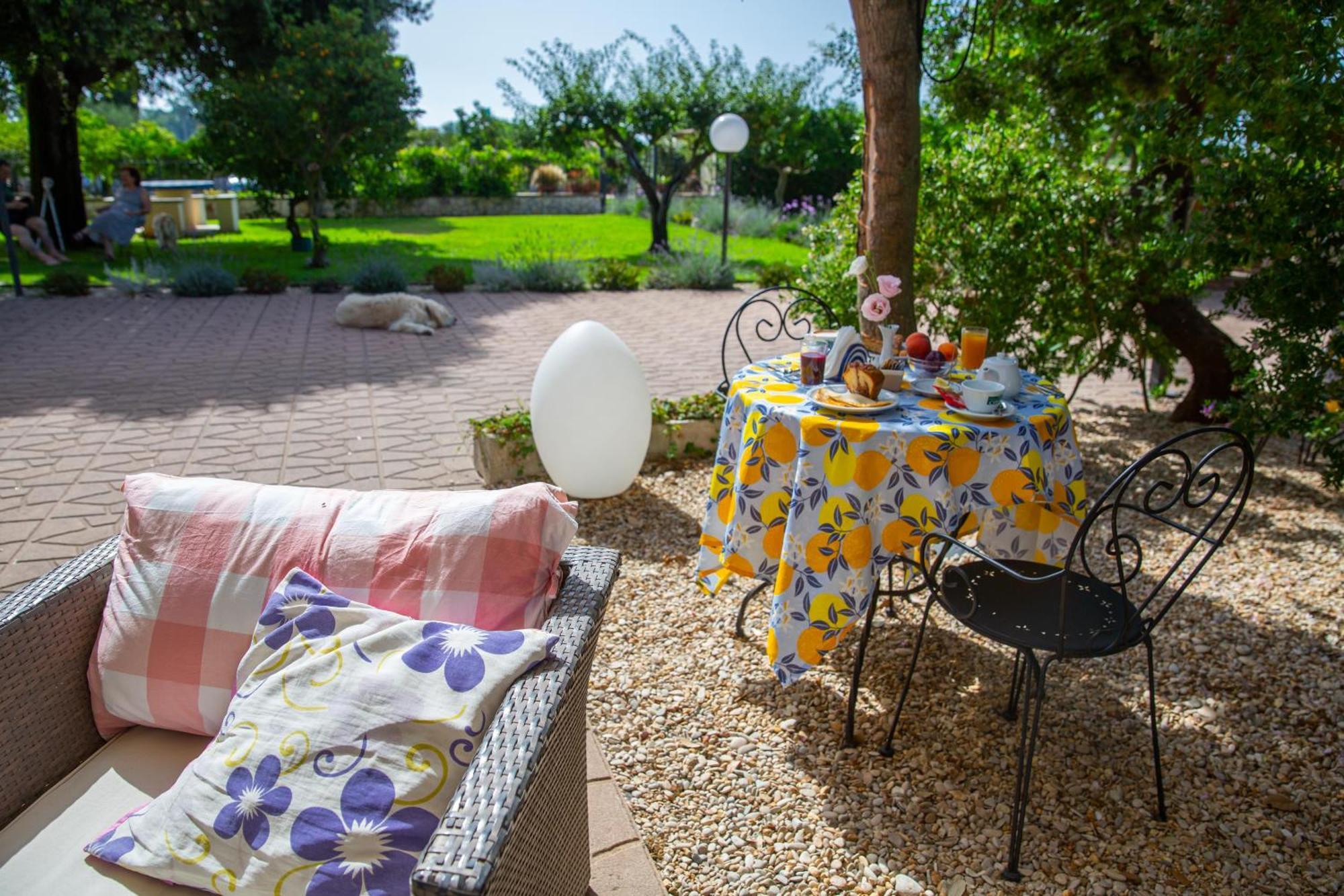 I Lecci Guesthouse San Felice Circeo Exteriör bild