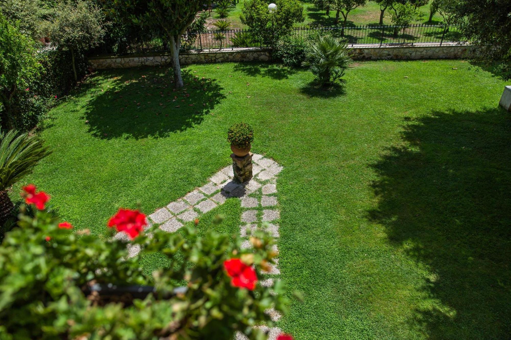 I Lecci Guesthouse San Felice Circeo Exteriör bild
